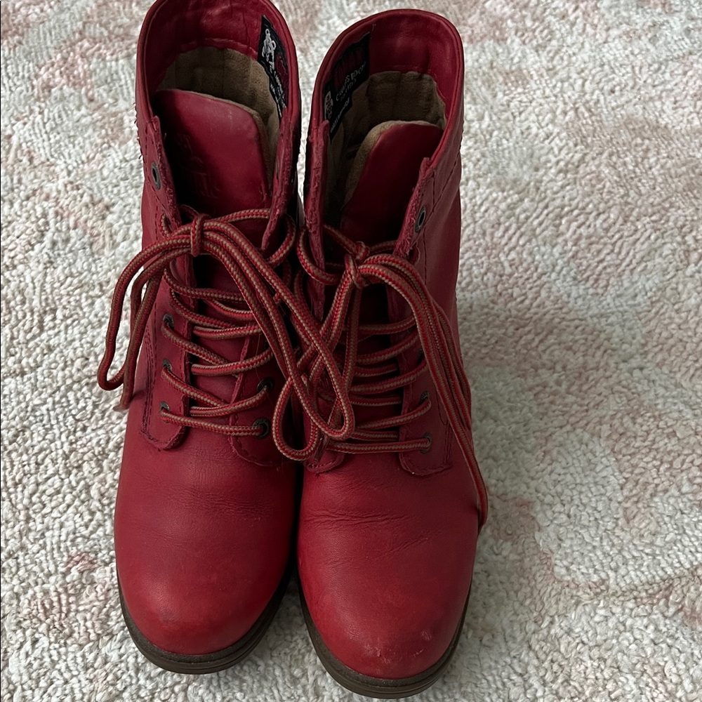 Kodiak Red Lace Up Women's Boots